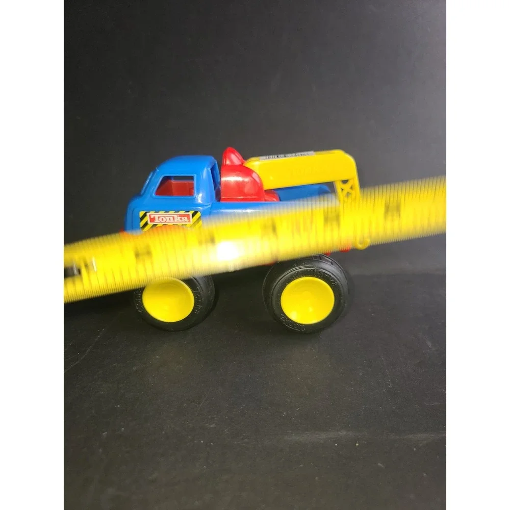 Vintage My First Tonka Tough Junior TOW TRUCK Model 76810 Hasbro Blue Red Yellow
